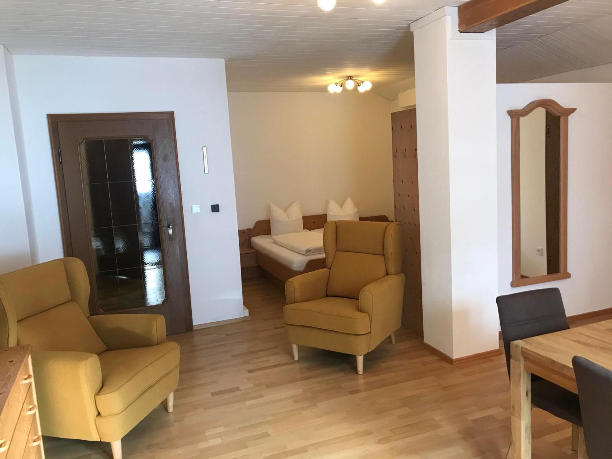 Amadee Appartements Бад Кляйнкирххайм Экстерьер фото