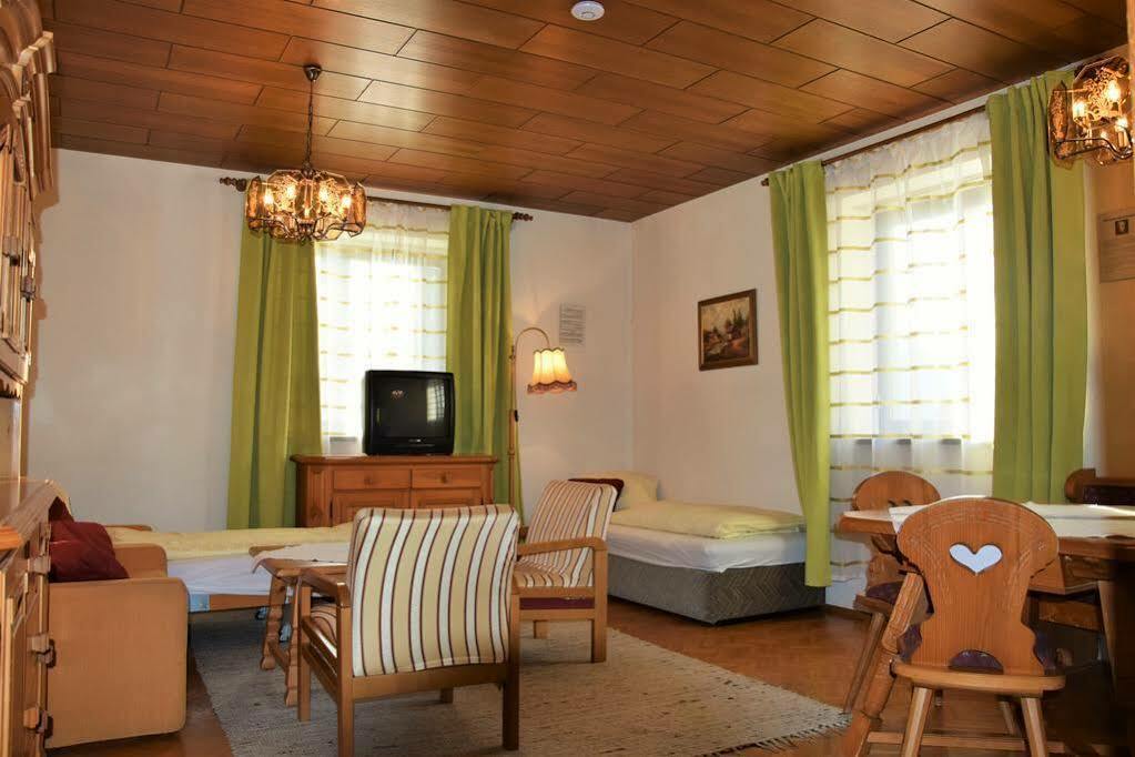 Amadee Appartements Бад Кляйнкирххайм Экстерьер фото